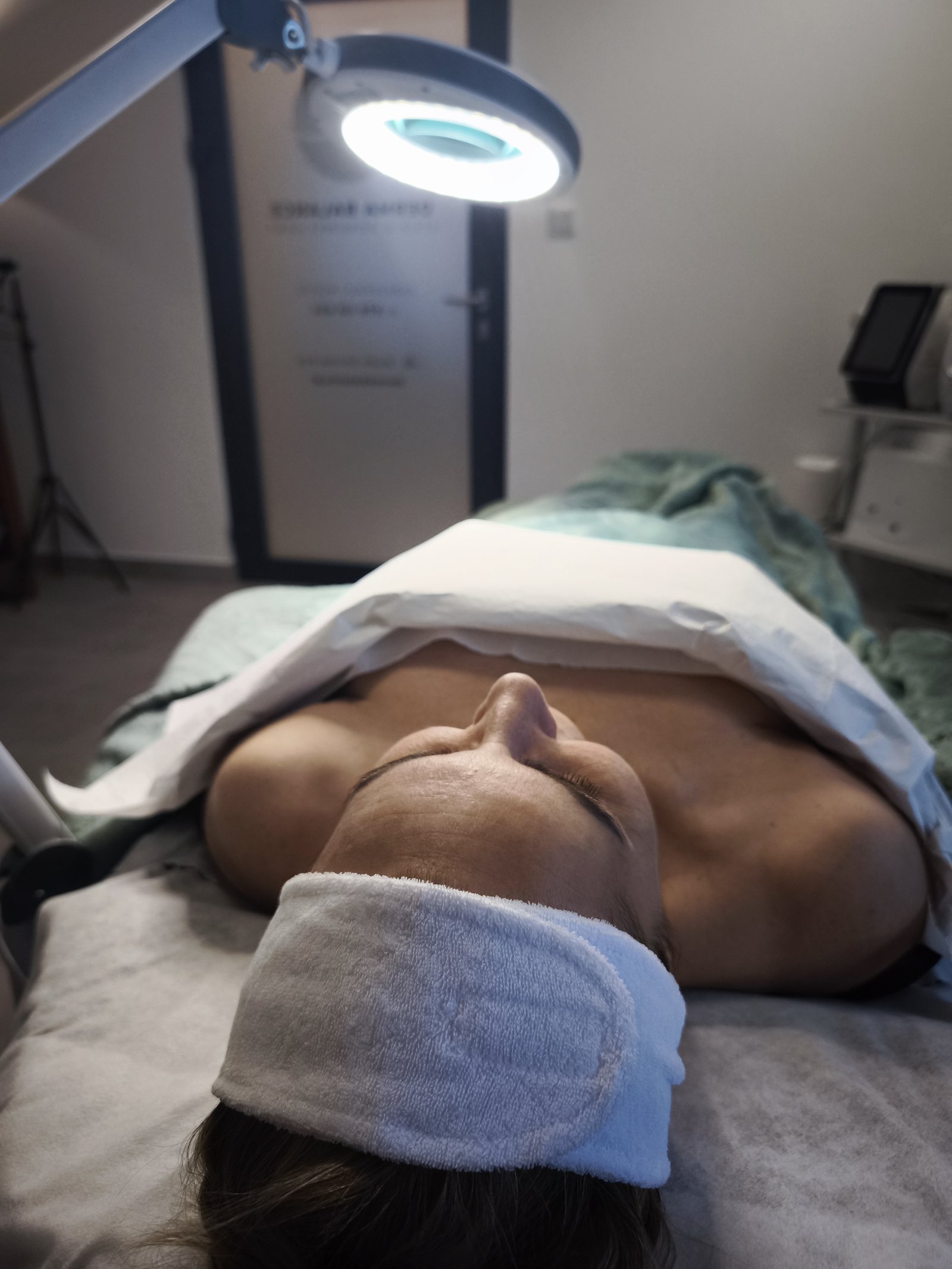 Home 8 masaż i terapie manualne